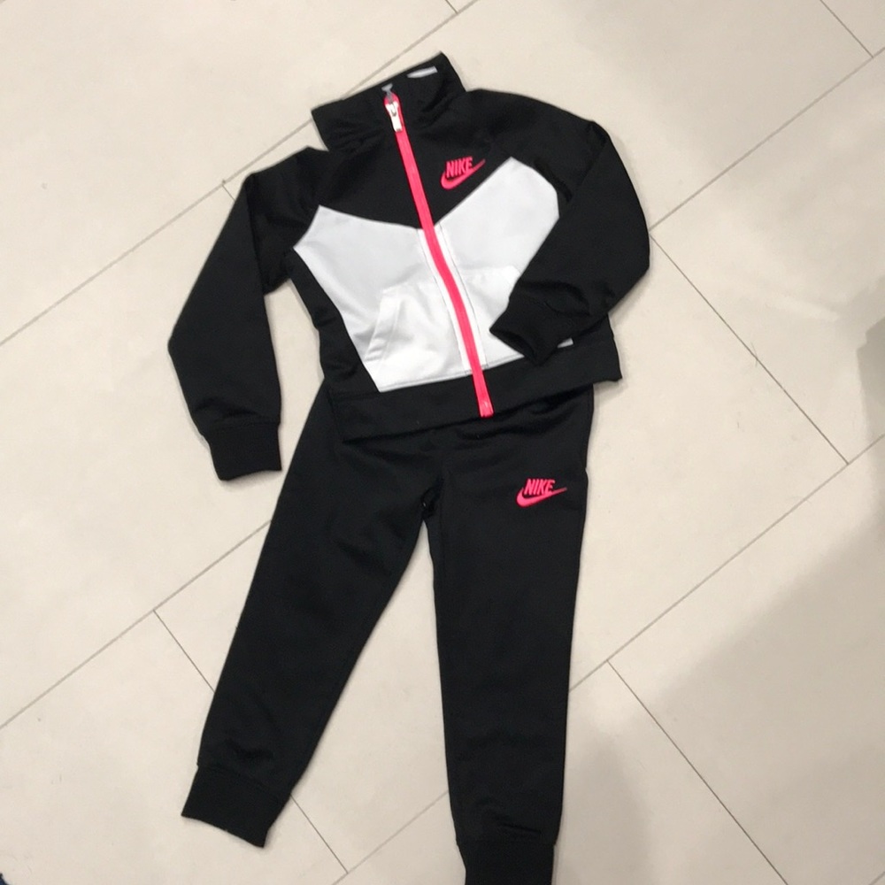 Nike track suit